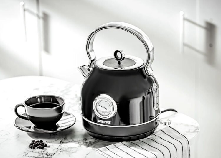 Kaip efektyviai išvalyti elektrinį virdulį, kad pašalintumėte kalkes?